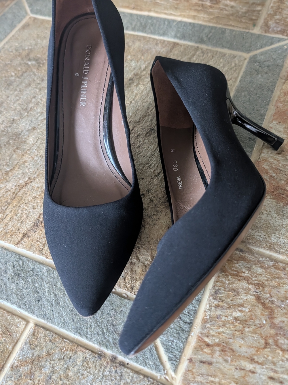 Donald J. PlinerTreva Aww Black Pointed-Toe Satin Pumps with Slim Heel Sz 8